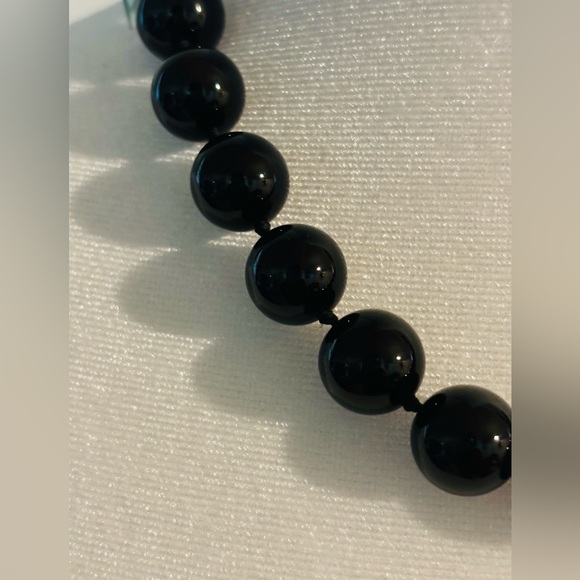 Onyx Bead Necklace - Picture 5 of 7